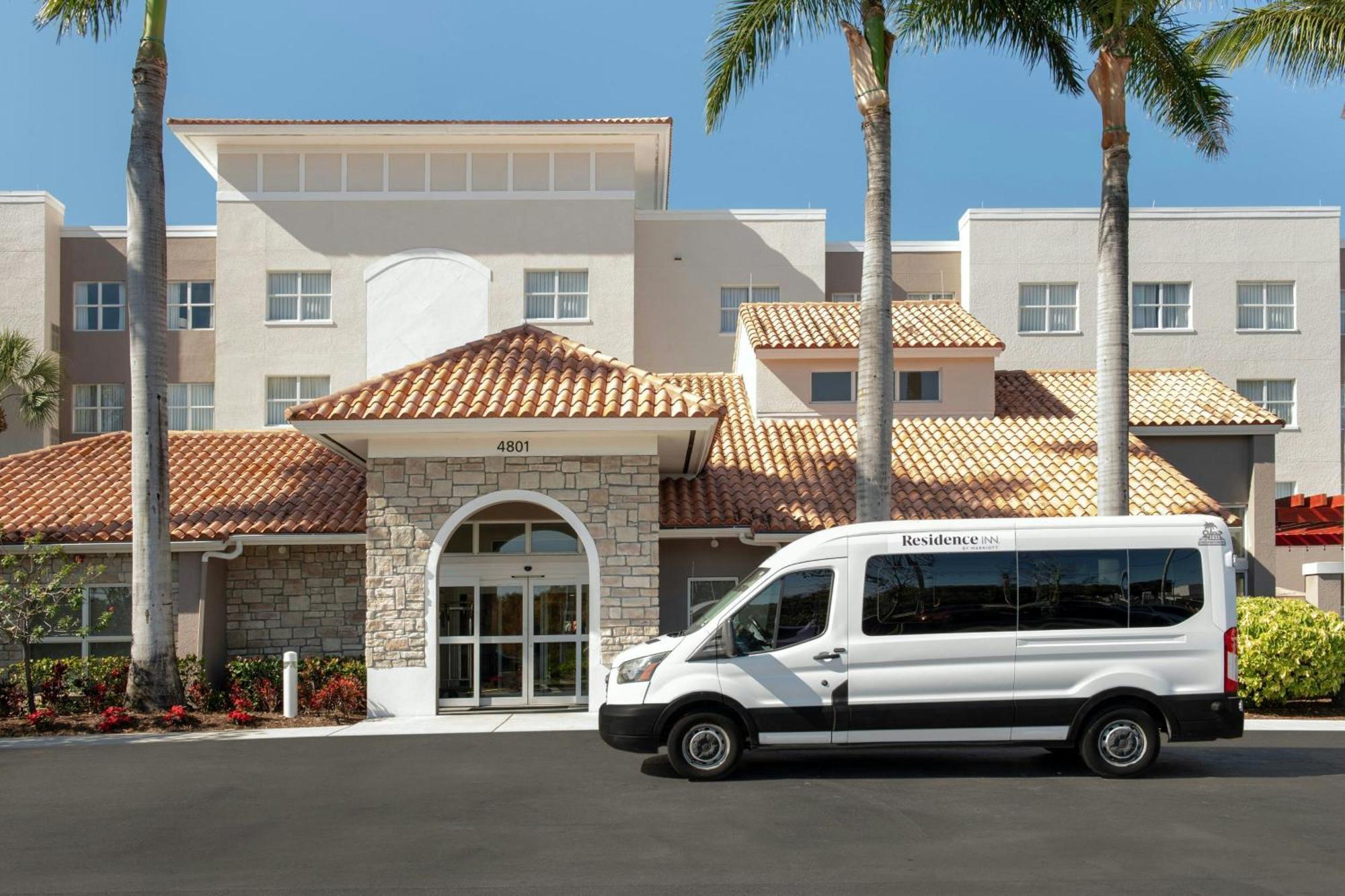 By Marriott Lauderdale Airport & Cruise Port Hotel