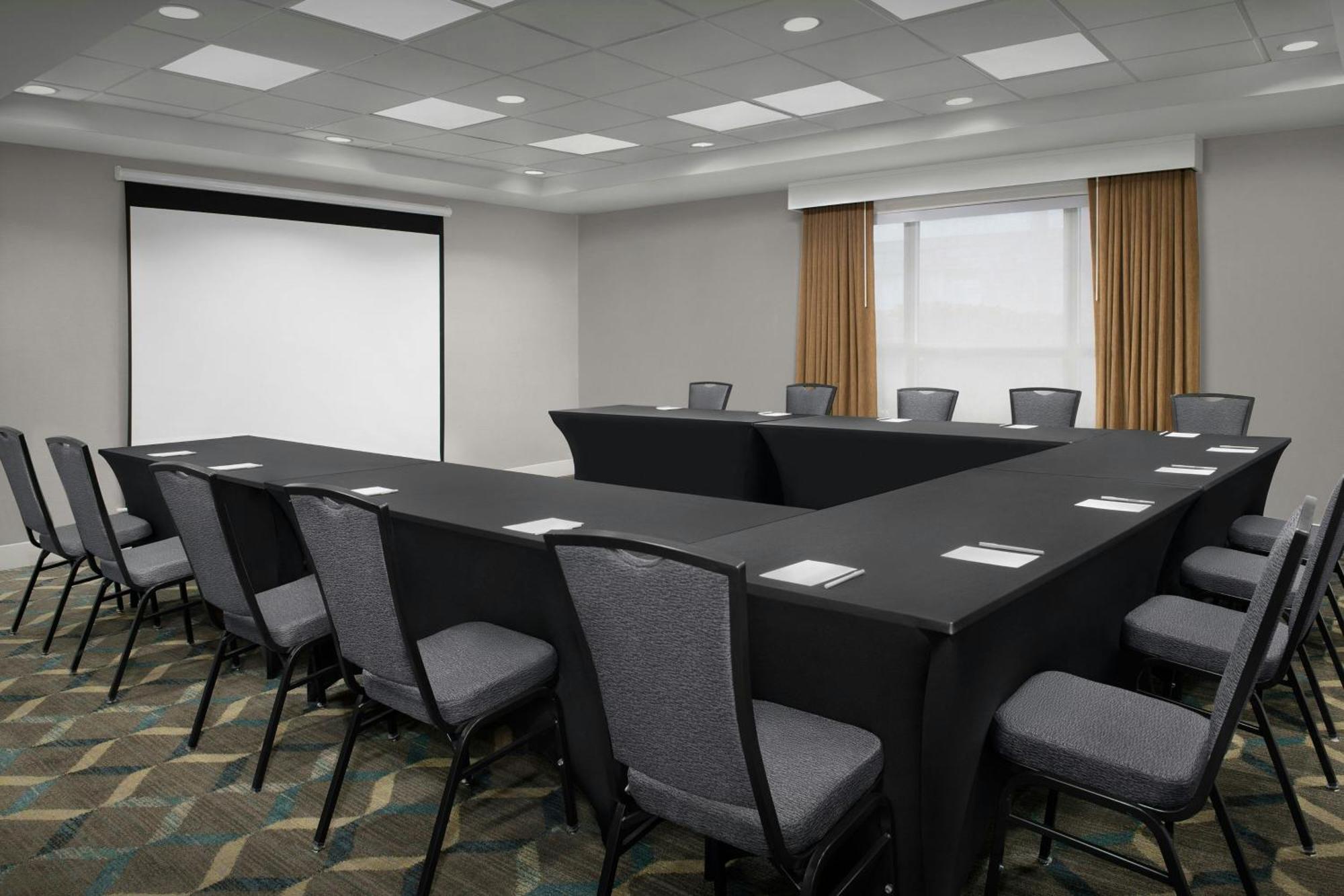 By Marriott Fort Lauderdale Airport & Cruise Port