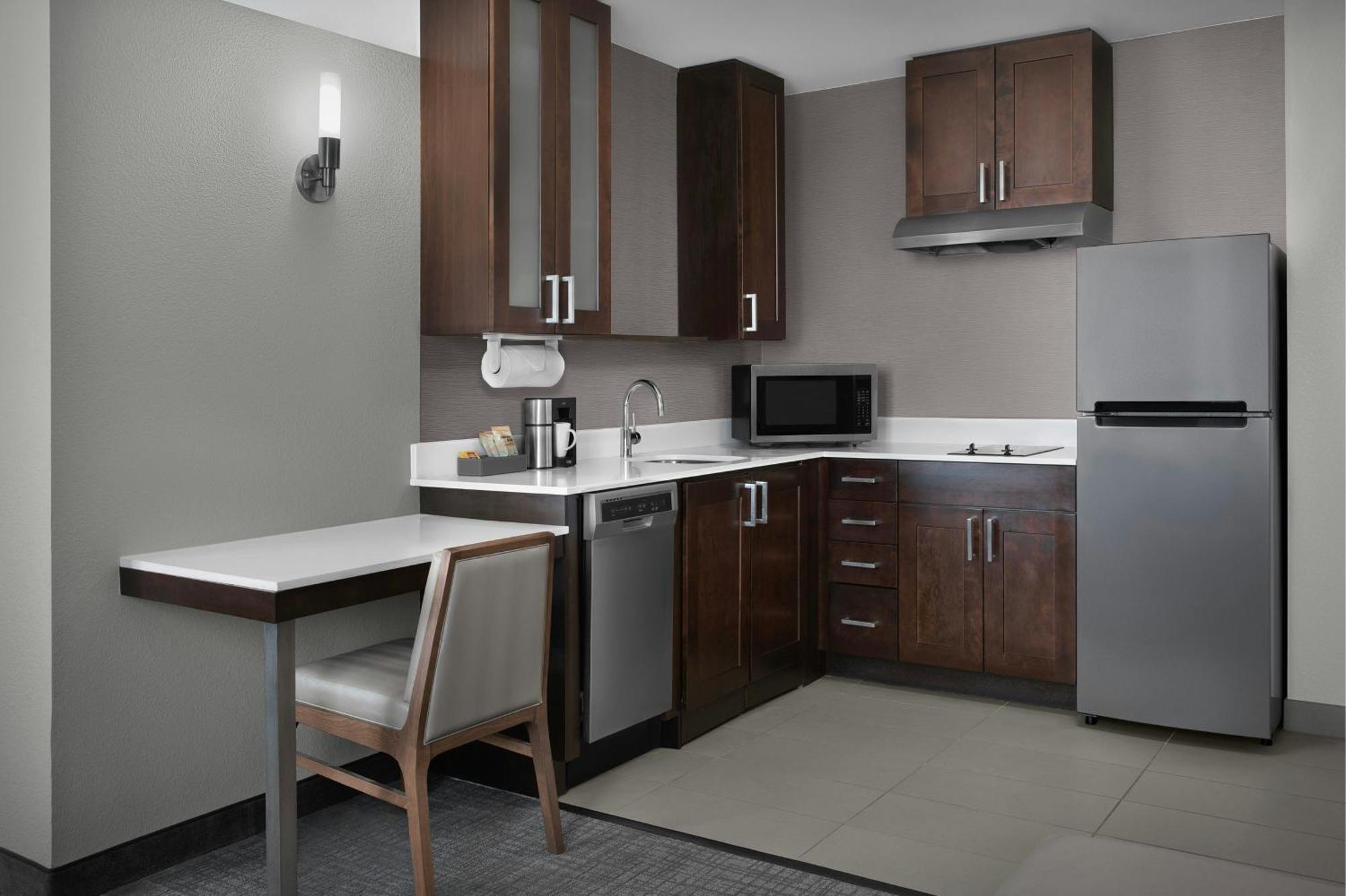 By Marriott Fort Lauderdale Airport & Cruise Port Hotel